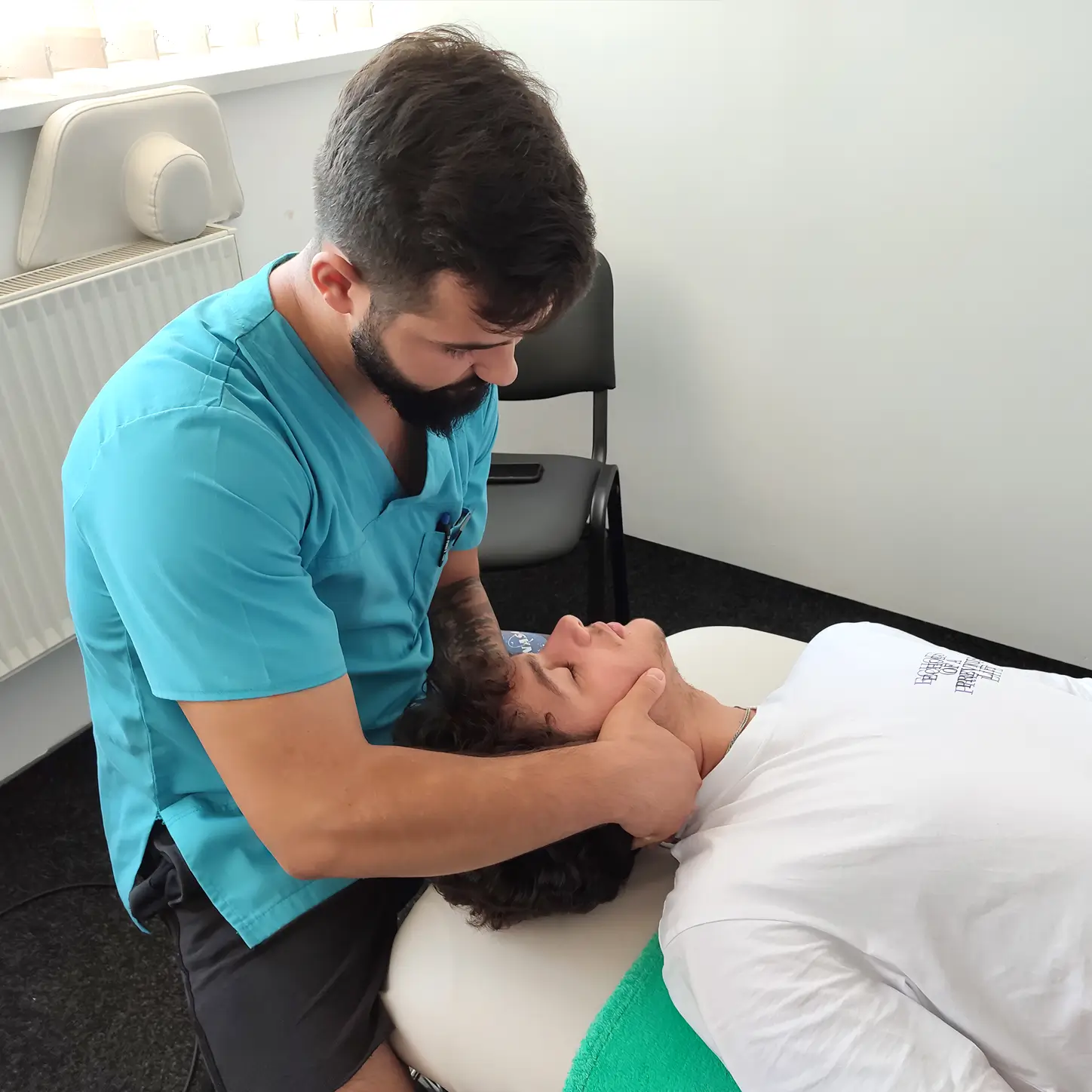 Tehnici de Manipulare HVLA-T - Recuperare Medicala Centrul Rafael Brasov